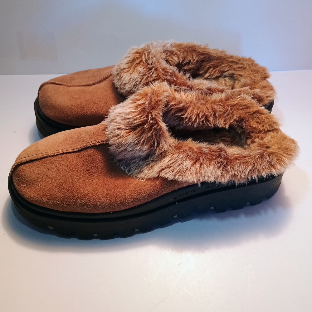 Skechers Women 8.5 Comfy Winter Footwear